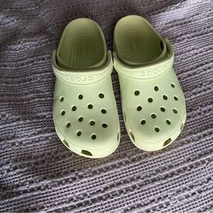 Light Green Classic Clog Crocs M6 W8
